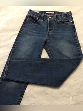 Levi’s Wedgie Premium Jeans.  Size 27